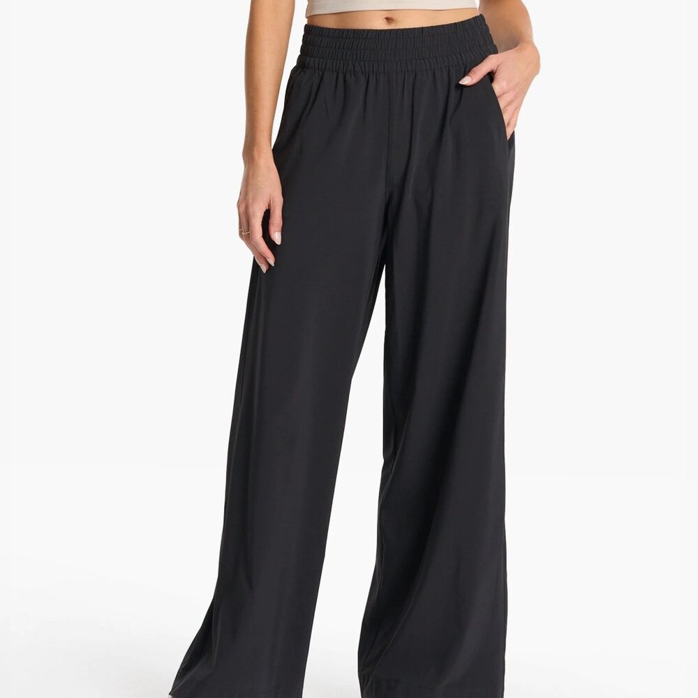 Vuori Villa Wideleg Pants - Sz M